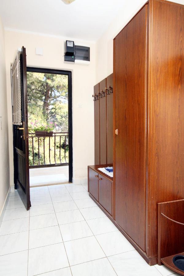 Apartments By The Sea Brgulje, Molat - 6241 Εξωτερικό φωτογραφία