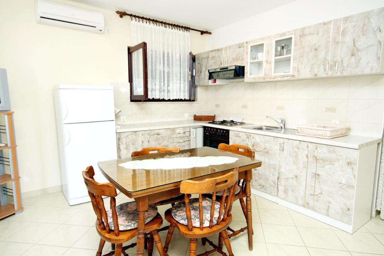 Apartments By The Sea Brgulje, Molat - 6241 Εξωτερικό φωτογραφία