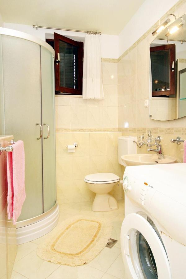 Apartments By The Sea Brgulje, Molat - 6241 Εξωτερικό φωτογραφία